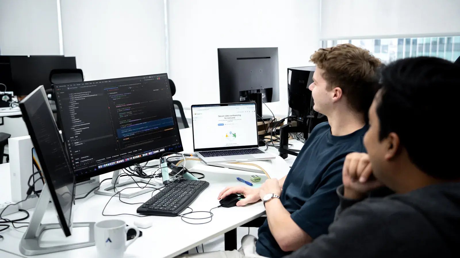 compose-multiplatform-1-8-0-developers-reviewing-code